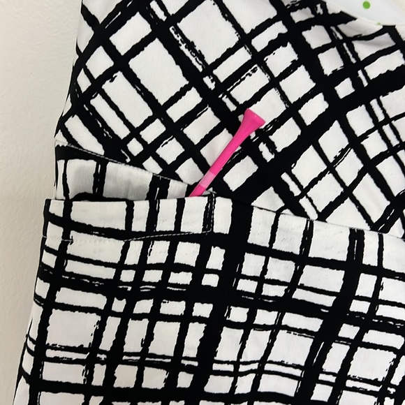 Women’s Brand: SWING Golf Shorts with Tummy Control - Picture 5 of 15